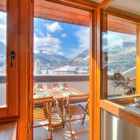 Sunny Penthouse - Happy