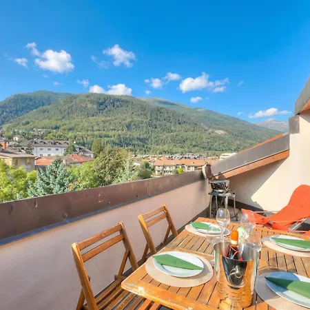 Sunny Penthouse - Happy Apartment