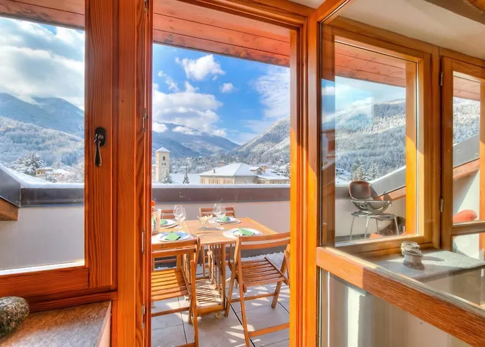 Sunny Penthouse - Happy